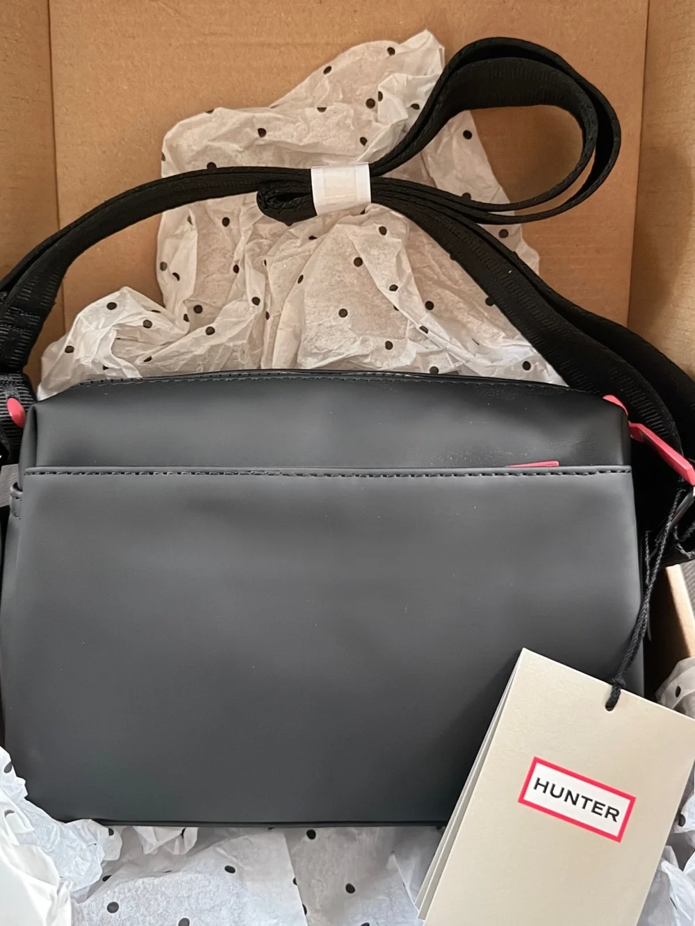 Hunter Everyday Crossbody Bag in Black